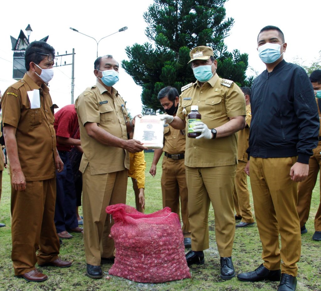 Dairi Terima 15 Ton Bantuan Benih Bawang Merah Dari Provinsi Sumatera Utara